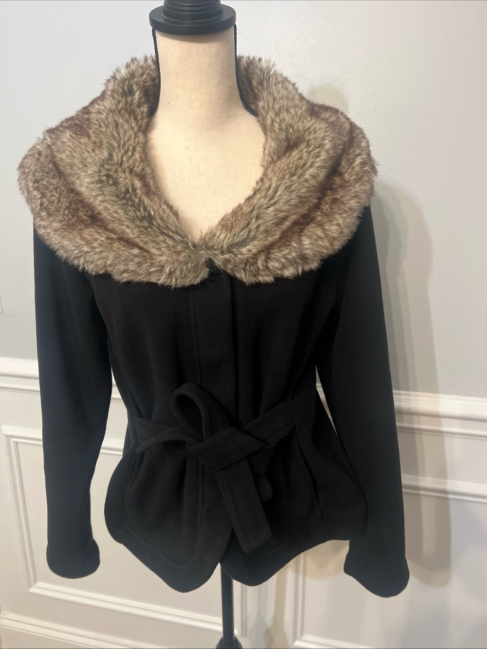 Susan Bristol Fleece Jacket XL Black Belted Faux Fur Short Winter Fall Coat